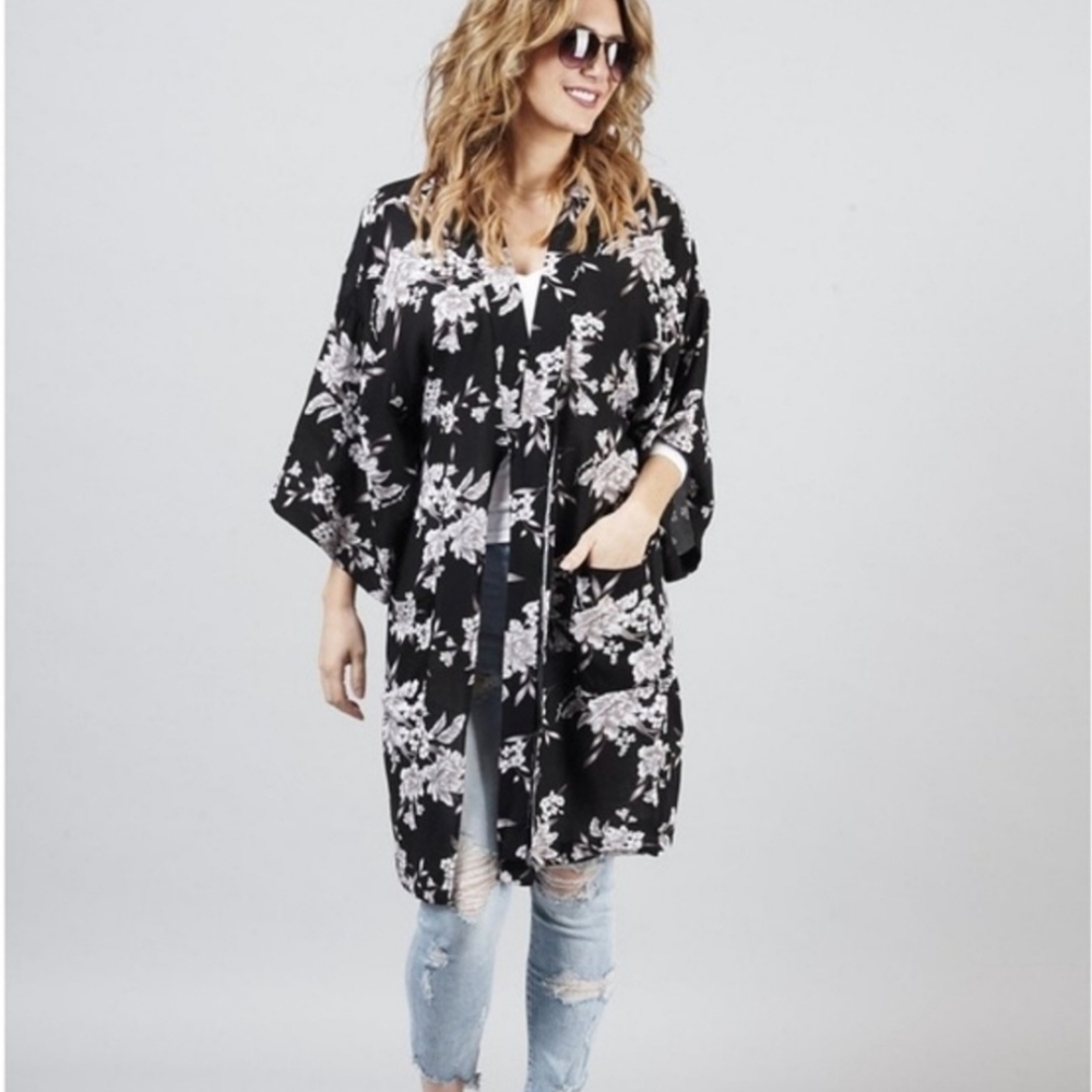 Spiritual Gangster Duster Floral Robe One Size Fits‎ All